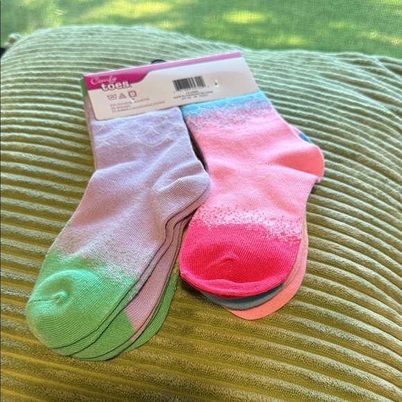 Comfy Kids Crew Socks Mermaids, Pink, Cream, Green Girls Shoe Size 12-6 Ages 6-8 - Picture 2 of 8